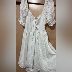 1x SHEIN curve White Eyelet Lace-Up Dress